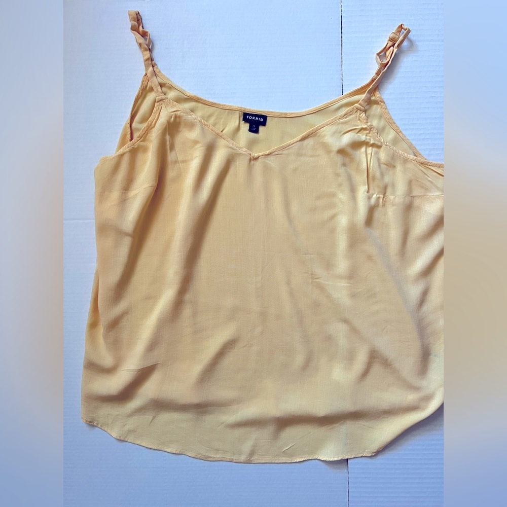 Torrid, Size 2 (18/20), Yellow, adjustable strap Cami, worn once.